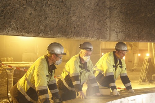 Tre av deltakerne i arbeidet med ovn 6: Eirik Michalsen som prosjektleder, Tore Johansen fra elektro, og Kenneth Høgås fra mekanisk.