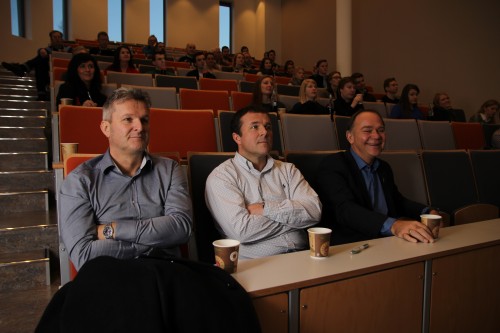 Administrerende direktør Gunnar Moe i Momek Group AS, Thoralf Lian i Inkubator Helgeland AS og Ove Bromseth ved Rica Meyergården Hotell holdt innledninger ved ViVilHeim-treffet på Campus Helgeland fredag 27. desember 2013 og var tydelig i sine budskap: Rana trenger unge, dyktige fagfolk i tida framover - og mange!