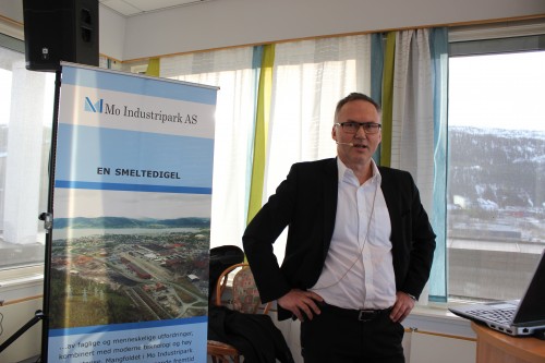 - Vi er svært glad for samarbeidet vi har etablert med Momek Group AS, som nå har startet produksjonen av sugeankre, sa Yngve Vassmyr i Subsea 7.