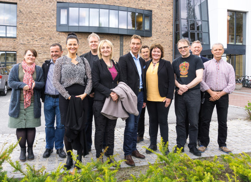 Rana besøkte Luleå høsten 2013 og onsdag var de her. De fikk blant annet med seg en omvisning på Nasjonalbiblioteket. Maiken Bjørkan (f.v), Thoralf Lian, Anna Degerman, tillväxtchef Luleå kommun, Håkan Wiklund, tillväxtstrateg, Luleå kommun, Maritha Meethz, kommunfullmäktiges ordförande, Matz Engman, VD Luleå Näringsliv AB, Jan Gabor, Anita Sollie, Jonny Edvardsen, Henrik Johansen og Svein Arne Brygfjeld. Foto: Jan Inge Larsen