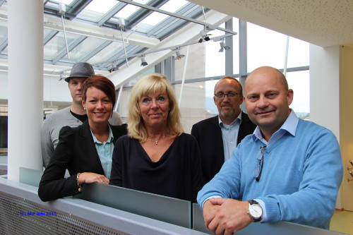 Det er stor enighet om betydningen av sterk satsing på forskning og utdanning, i møtet mellom Campus Helgeland, Mo Industripark og Kristelig folkeparti. Fra venstre: Anders Salamonsen, Line Henriett Holten Hjemdal, Anne Sofie Urke, alle KrF, Geir-Tore Klæboe, og Arve Ulriksen.