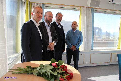 -Vi ønsker å få på plass tiltak raskt, og vi skal jobbe systematisk for å kunne ta vare på kompetansen vi har i fylket inn i ny industriell virksomhet, sa fylkesrådsleder Tomas Norvoll. Her sammen med ordførerkandidat Geir Waage, nestleder Trond Giske og adm. dir. Arve Ulriksen i Mo Industripark AS, under besøket i industriparken torsdag. Ulriksen sa det er selvfølgelig at NHO Nordland skal bidra aktivt i dette arbeidet.
