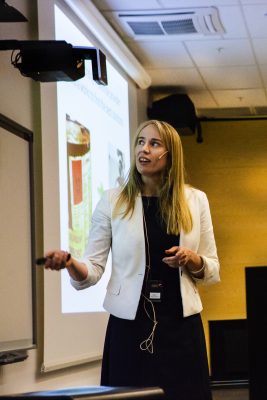 Bellonas Runa Haug Khoury oppfordrer nordnorske politikere til å komme på banen, for å sikre etablering av datasentere i Nord-Norge.