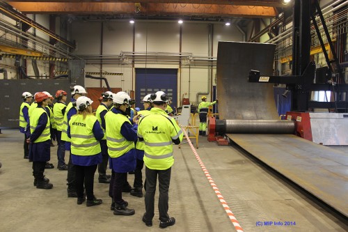 I desember 2013 startet produksjonen av sugeankre for Subsea 7, som skal til Aasta Hansteen-feltet. Bildet er fra bedriftsbesøk under Aasta Hansteen-seminaret 13/2-14. 