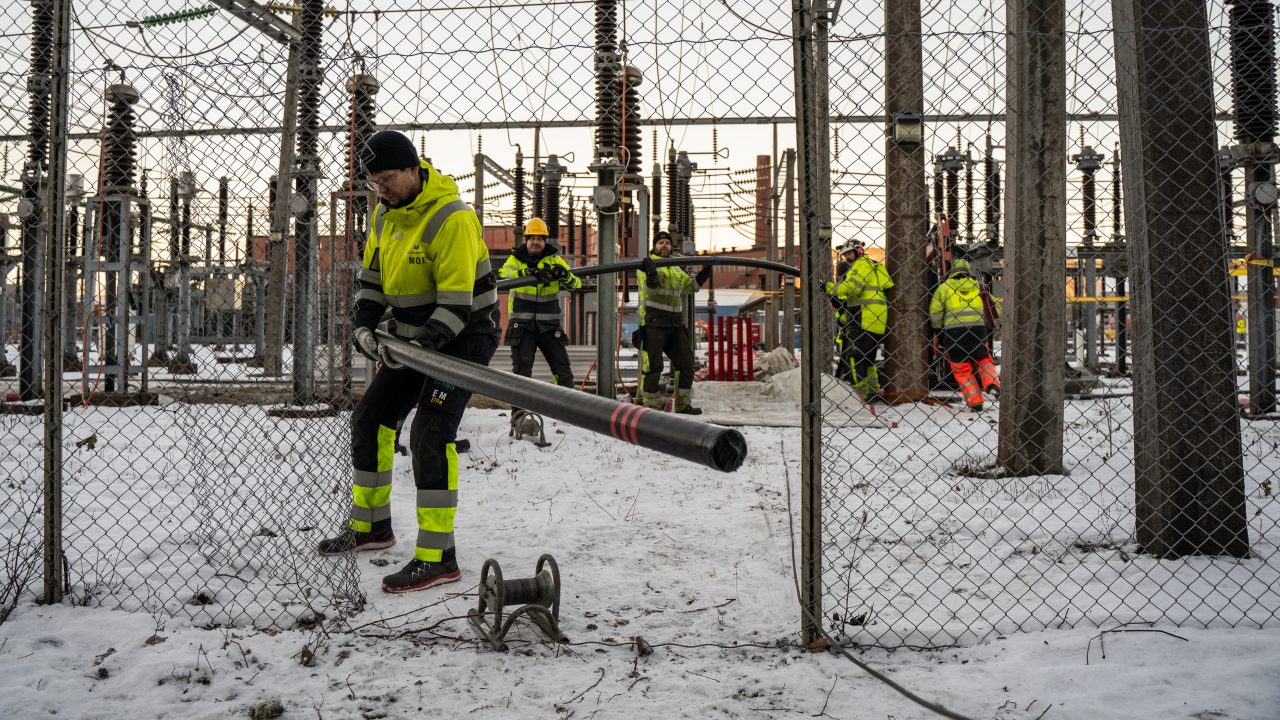 Bygger ny strømforsyning til Elkem